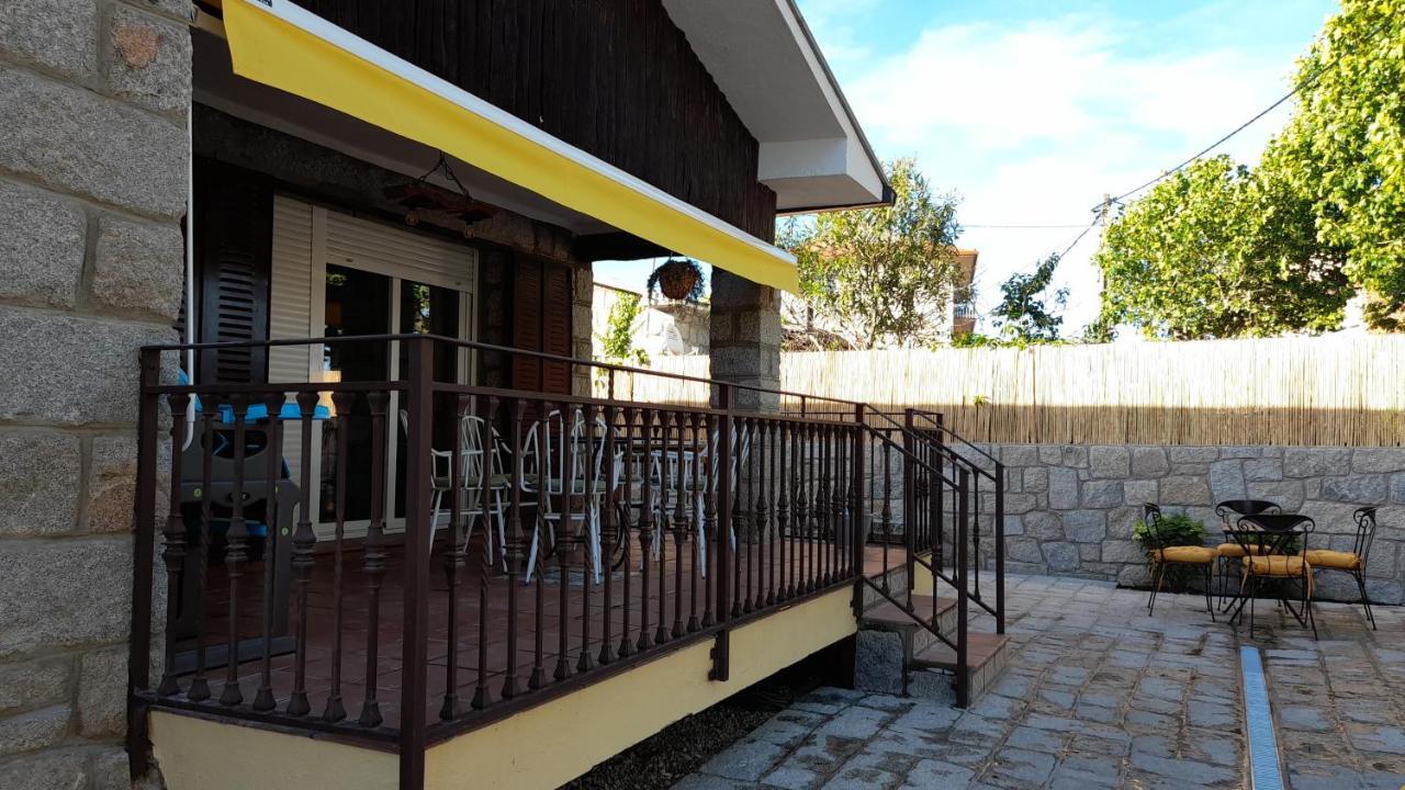 Casa Rural El Abuelo Arturo Becerril de la Sierra Bagian luar foto